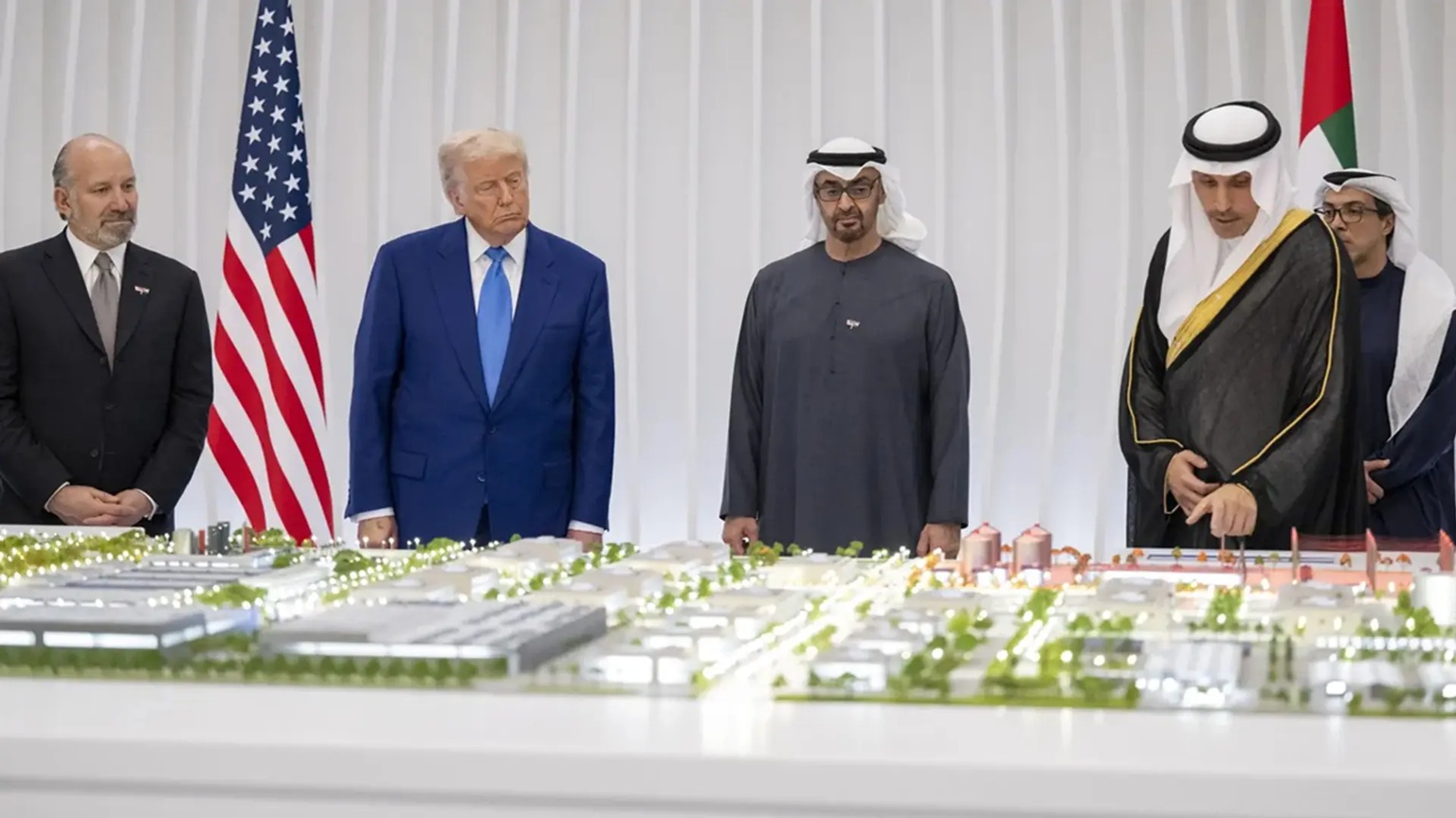 Abu Dhabi-backed G42 looks beyond Nvidia for chip suppliers at its AI campus.jpg