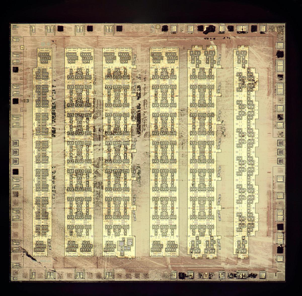 Die photo of the fake 8086 showing the underlying silicon. The metal layers were removed for this photo.
