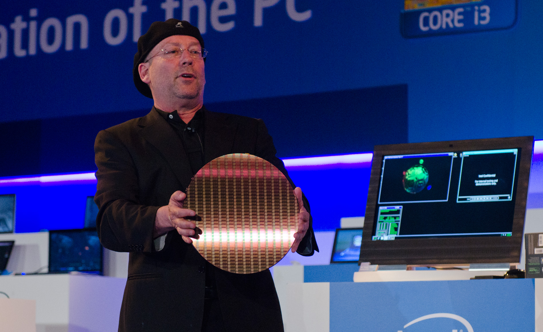 Intel 22nm wafer